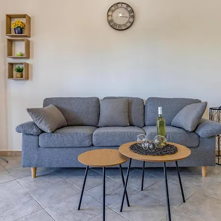 Apartament Lovely In *