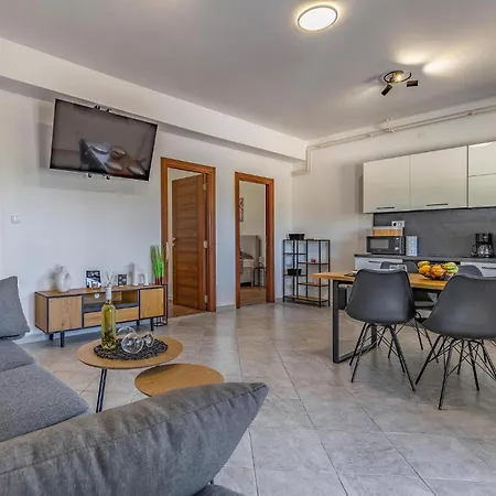 Apartment 2 Bedroom In