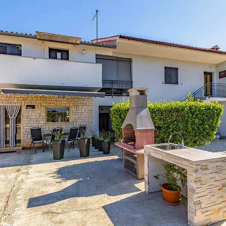 2 Bedroom In *