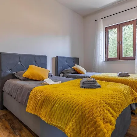 2 Bedroom In Apartment Peruski