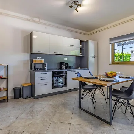 2 Bedroom In * Peruski