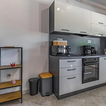 Apartment 2 Bedroom In Peruski