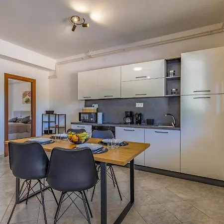 2 Bedroom In *