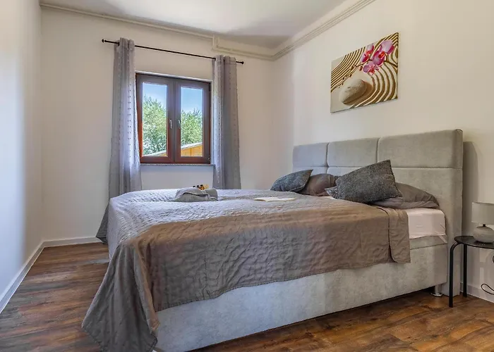 Lejlighed Lovely In *