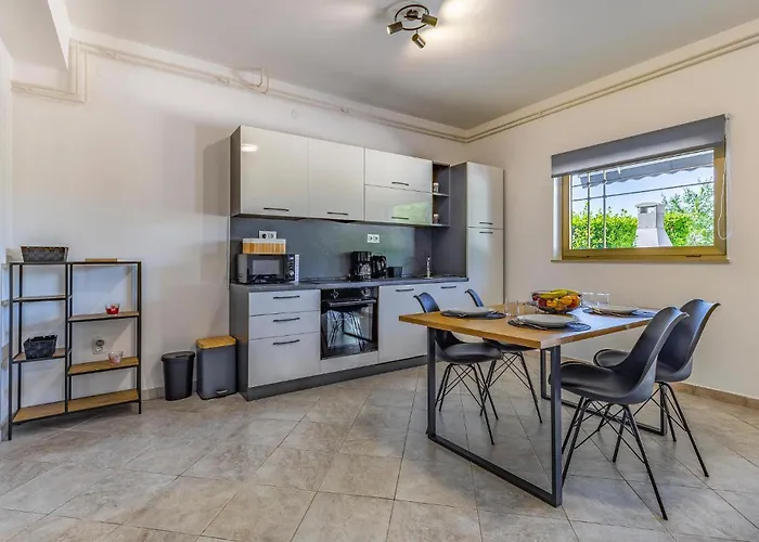 Lovely In * Peruški