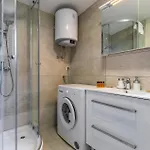 Apartment 2 Bedroom In Peruski